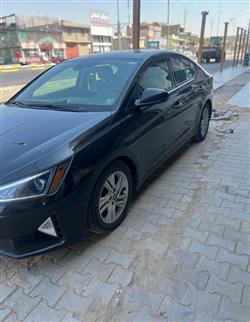 هیوندای ئەلەنترا